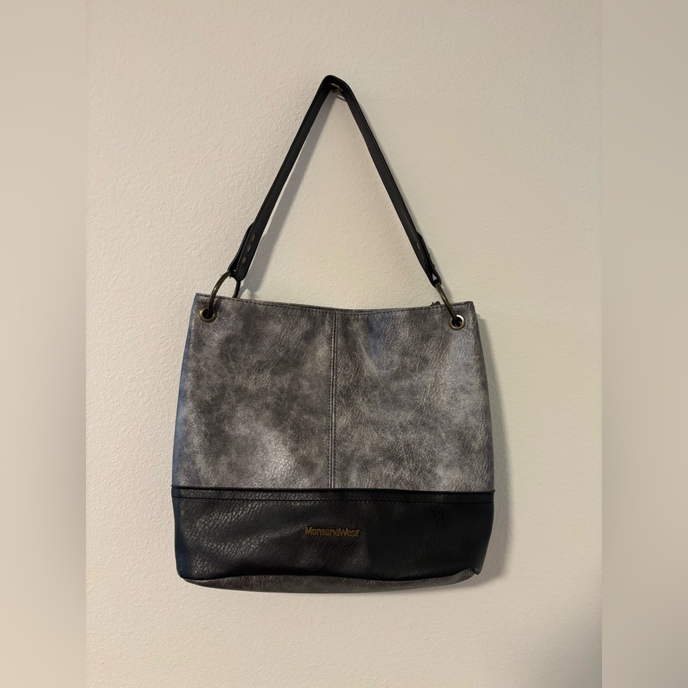 💗 𝐹𝐿𝒜𝒮𝐻 𝒮𝒜𝐿𝐸 !! 💗 Montana West Gray/Black Vegan Leather Shoulder Bag